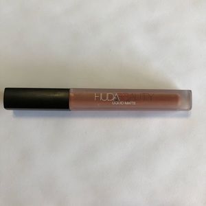 Huda Beauty Liquid Matte Trendsetter